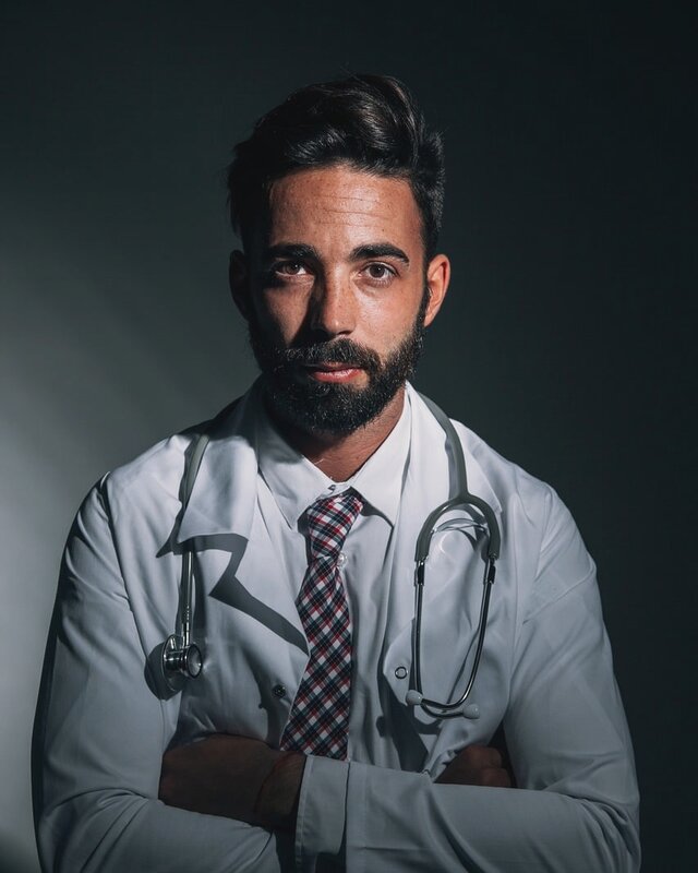 US-licensed clinician